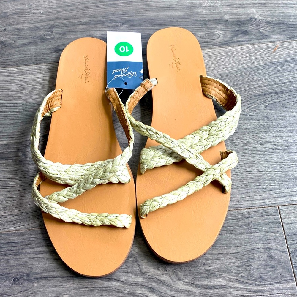 NWT Universal Thread Opal Strappy Sandals Sage Green Raffia Size 10